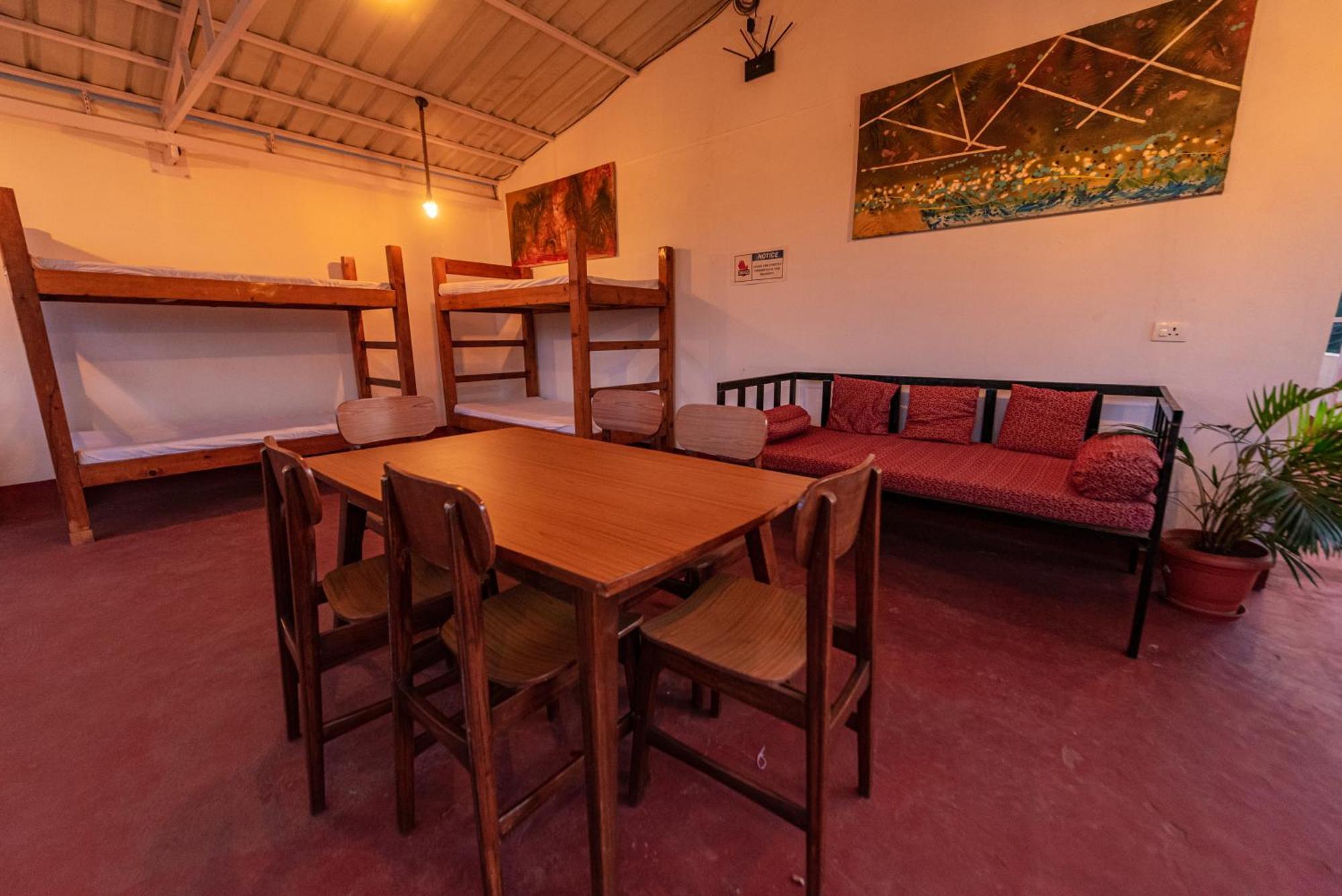 Hotel La Paulo'S Near Beach Resort 모르짐 외부 사진