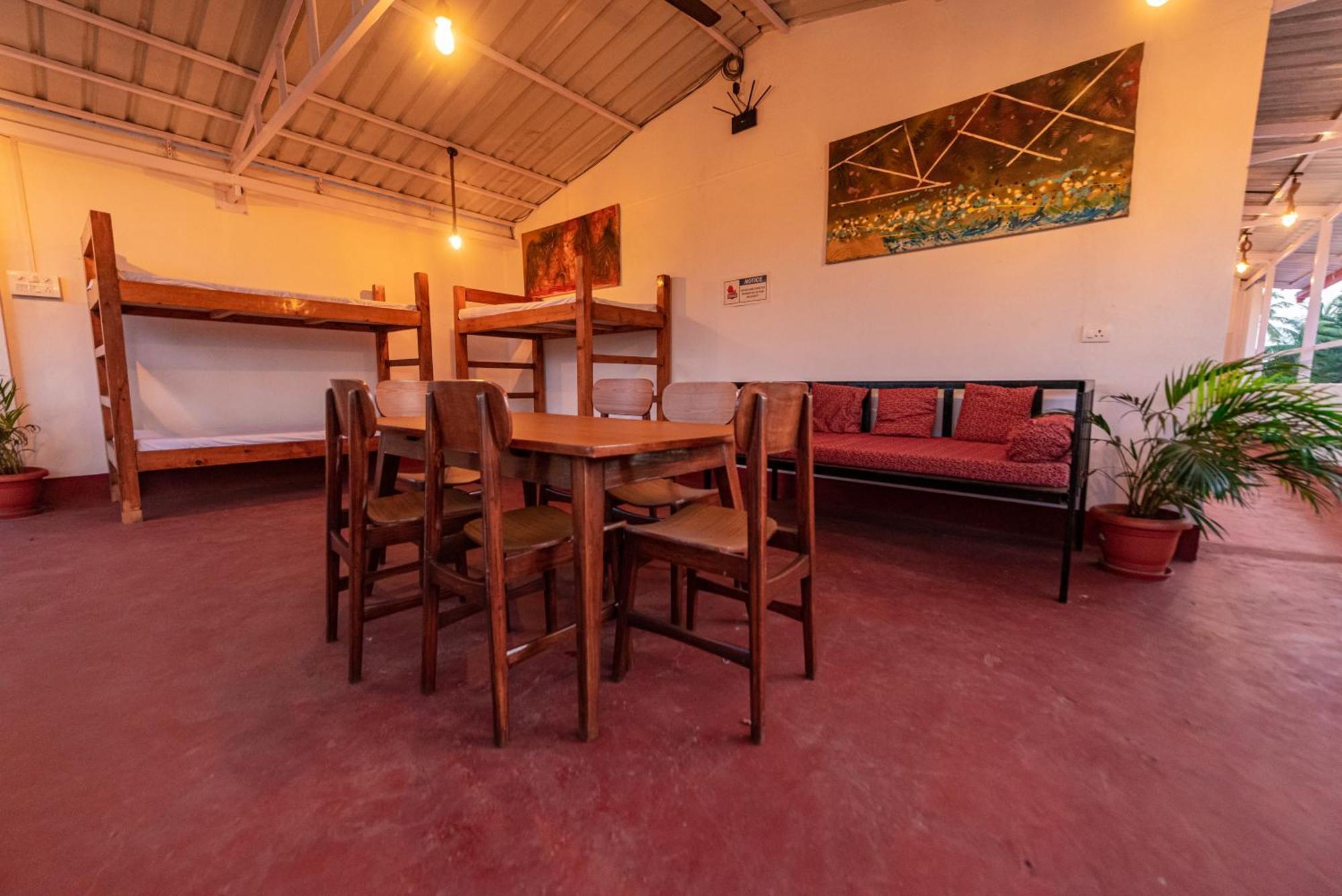 Hotel La Paulo'S Near Beach Resort 모르짐 외부 사진