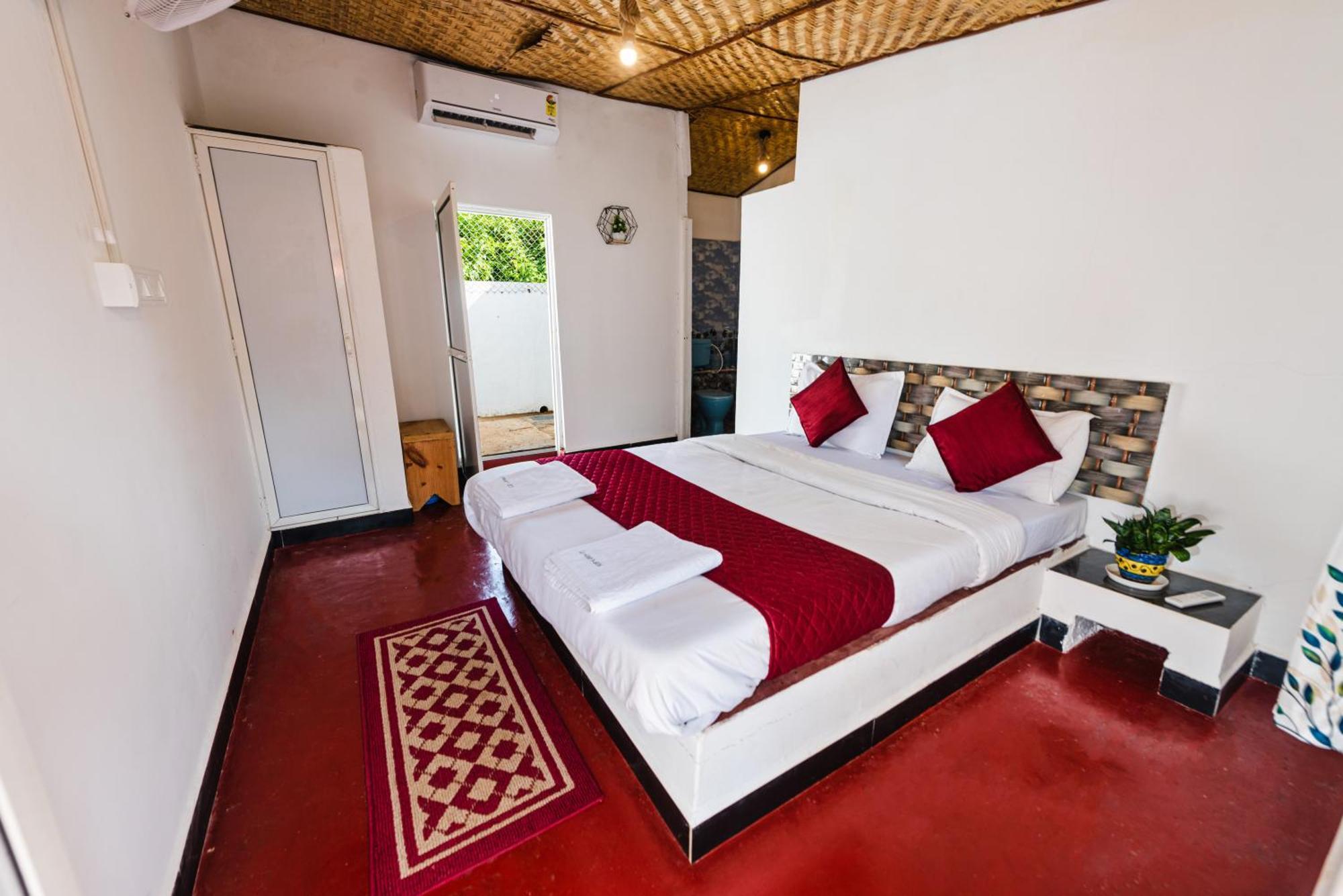 Hotel La Paulo'S Near Beach Resort 모르짐 외부 사진