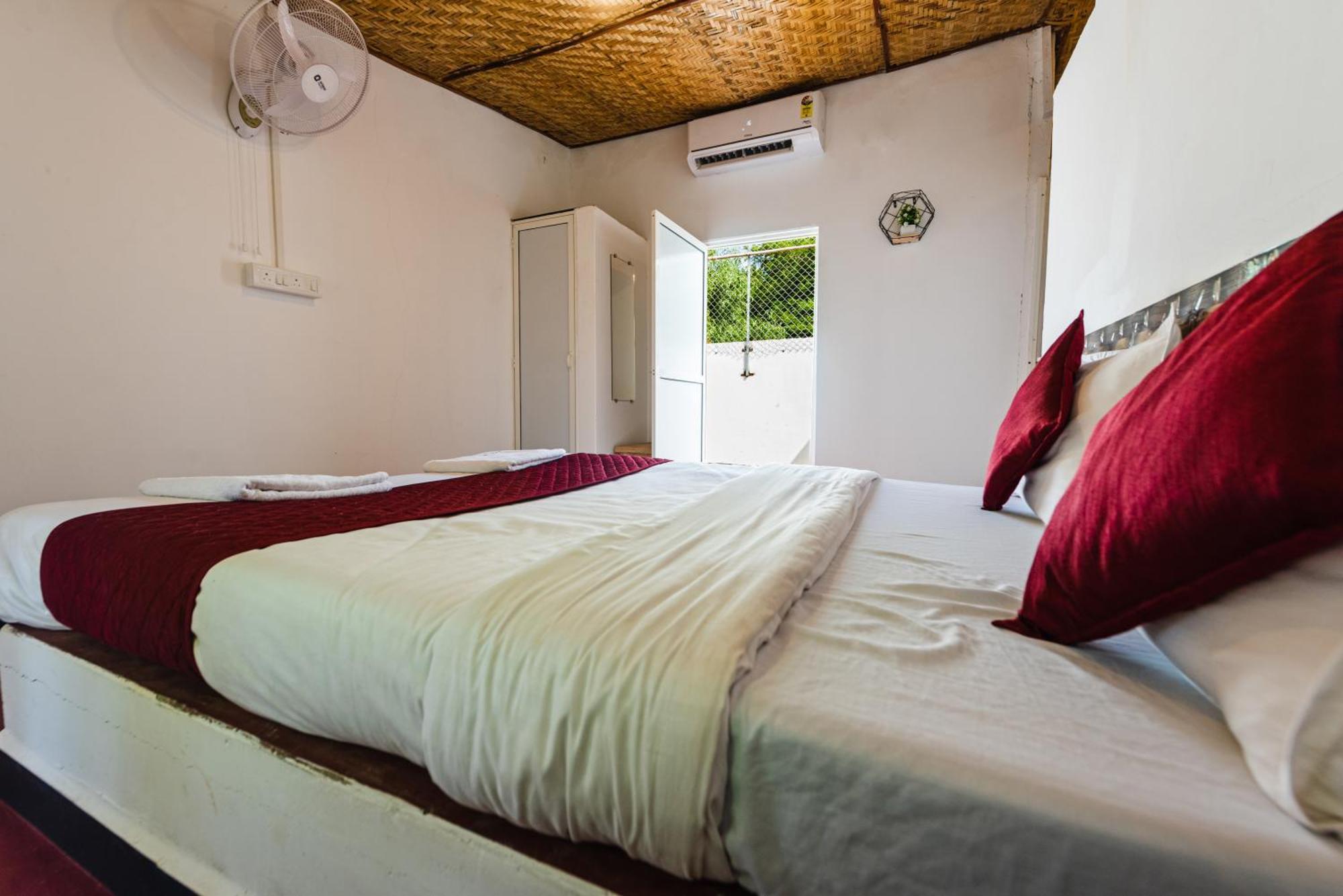 Hotel La Paulo'S Near Beach Resort 모르짐 외부 사진